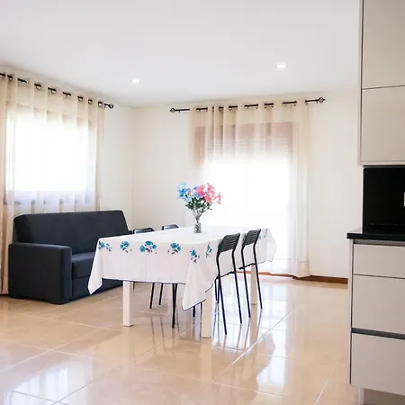Дом отдыха 3 Bedrooms House With Balcony At Bustelo