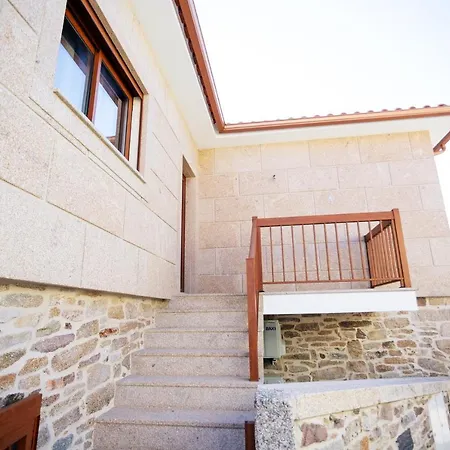 Дом отдыха 3 Bedrooms House With Balcony At Bustelo *